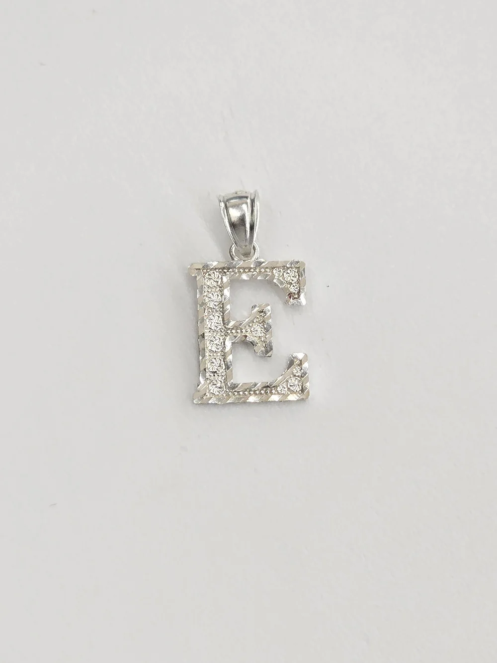 925 Sterling Silver Letter E Pendant